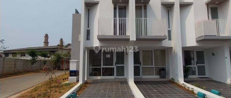 RUMAH DISEWAKAN LOKASI BSD - FLATHOUSE CLUSTER MYZA ( POSISI HOOK ) - BSD CITY TANGERANG - KONDISI BARU 
- FULLY FURNISHED 1