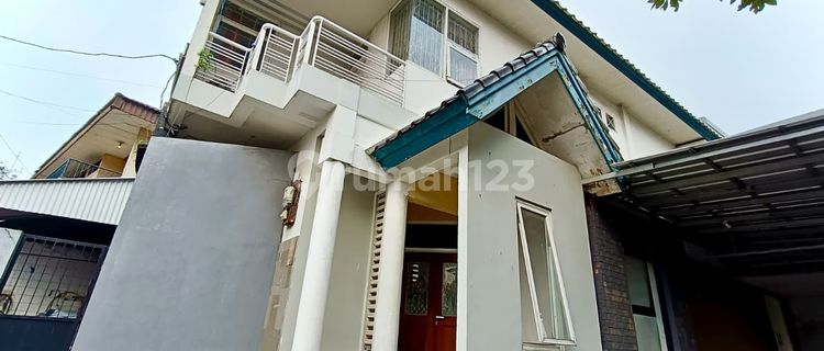 Spacious House, Comfortable Neighborhood in Bintaro, South Jakarta 1