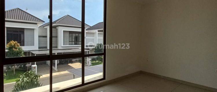 Rumah 2 Lantai Bagus Semi Furnished HGB di Summarecon Bandung 1