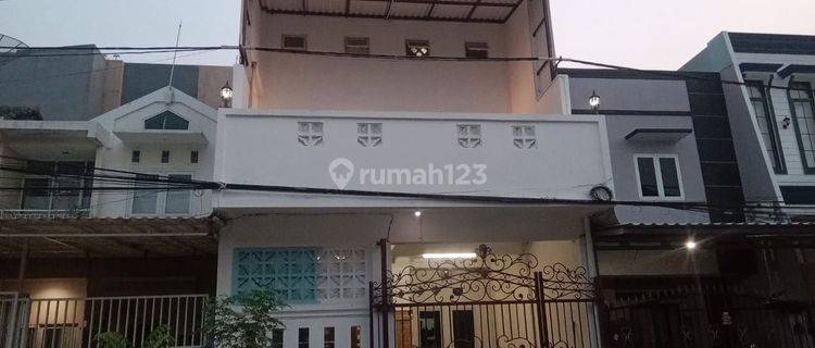 Rumah Dijual Taman Surya  1