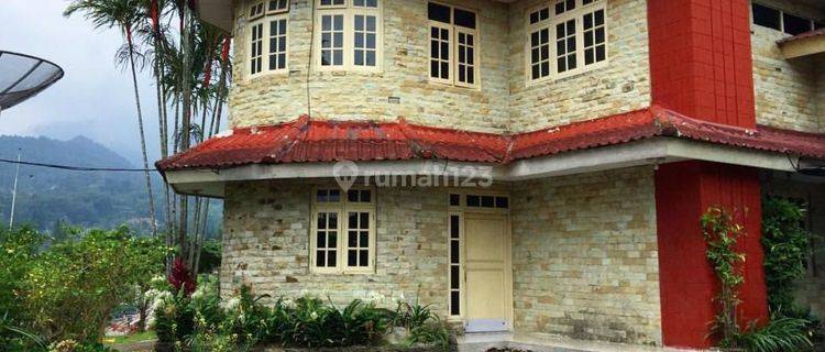 Villa Cisarua Bangunan Terawat Jalan Sindang Subur 1