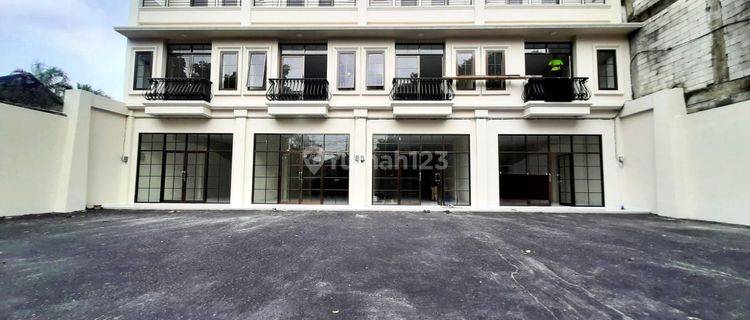 For Rent Ruko Strategis di Pejaten Raya 3 Tingkat  1