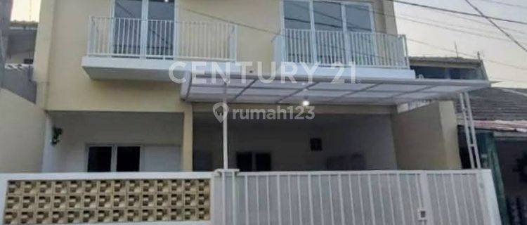 Rumah Modern 2 Lantai Baru Siap Huni Dalam Perumahan Di Depok 1