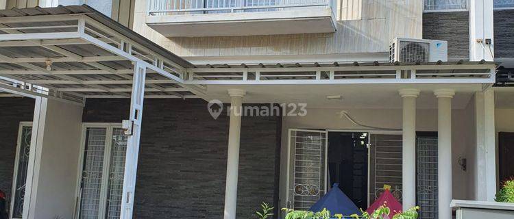 Rumah 3 Lantai Full Furnish di Springville Residence Bekasi Timur 1