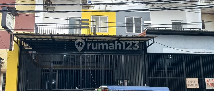 FOR SALE QUICKLY FULLY FURNISHED 3.5-FLOOR BOARDING HOUSE ON JL RAYA TAMAN CIBODAS TANGERANG 1