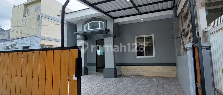Cheap Corner House for Sale on Main Road Sector 6 Gading Serpong 1
