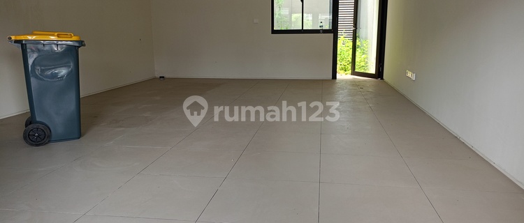 New Ready-to-Use Shop House at Friendly Price 1