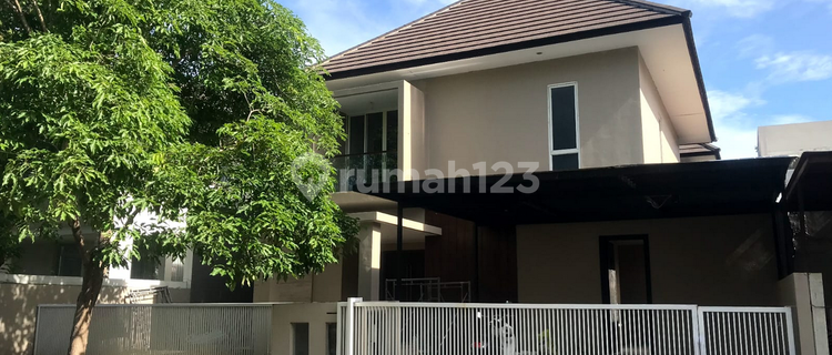 Boleh Disewa! Rumah Luas Bagus Full AC Graha Natura, Surabaya 1