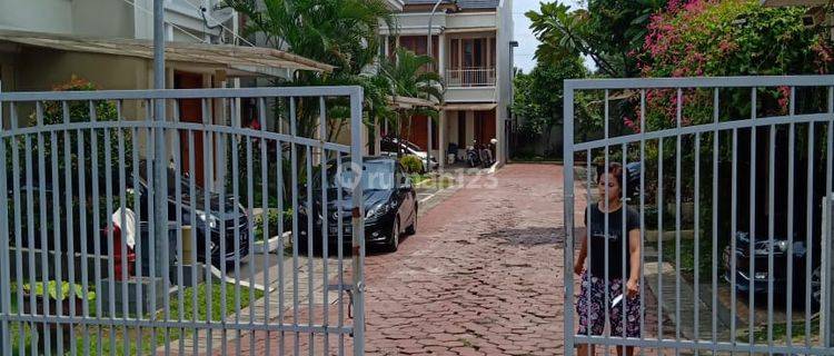 Jual Cepat Rumah Town House Murah 1