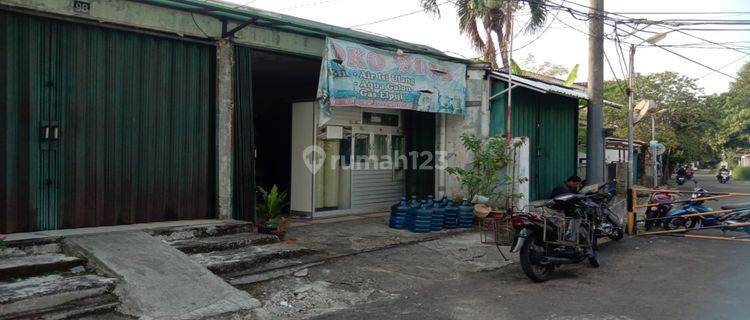 Di Jual Rumah Tempat Usaha, Ada 4 Roling Door 1