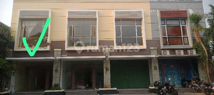 Lebak Bulus Park, 5 minutes to MRT Fatmawati. 1