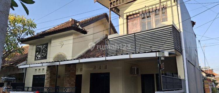 Disewakan Rumah 2 Lantai Kosongan  Di Panjer 1