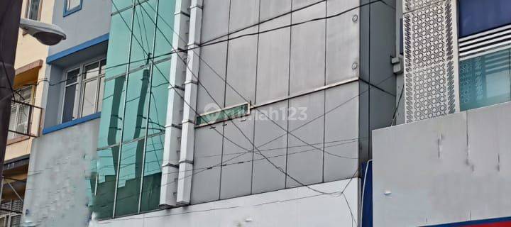 Di Sewakan Ruko Gandeng Jakarta Selatan, Jalan Lebar Siap Huni Strategis 1