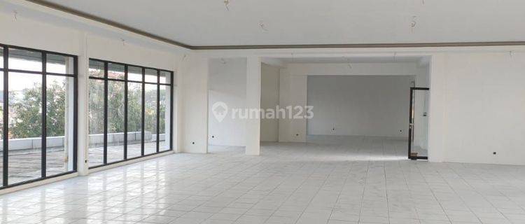 Di Jual Gedung 5 Lantai di Kemayoran, Parkir Luas, Bebas Banjir 1