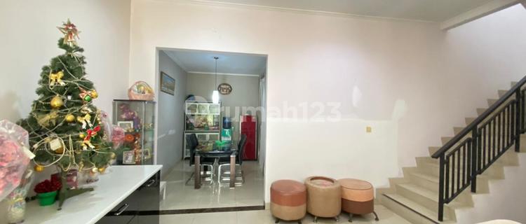 For Rent/For Sale Green Lake City Australia Cluster 2-story house, size 8x15. 1