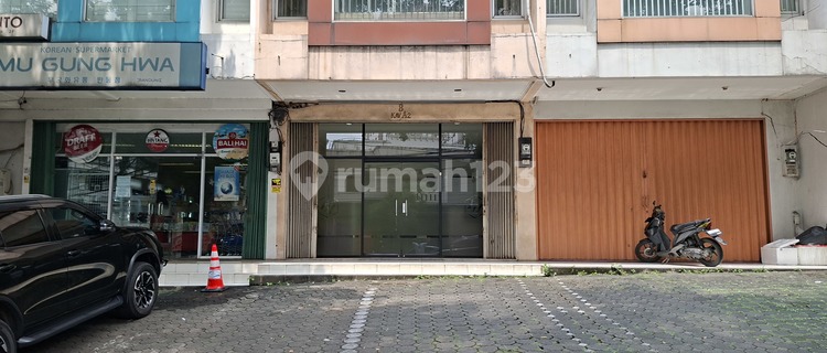3-Storey Shop House Ready to Occupancy City Center Main Road 1