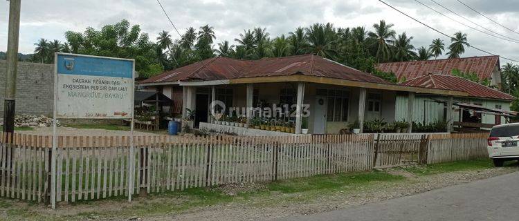 Dijual Rumah Hook Tanah Luas 1