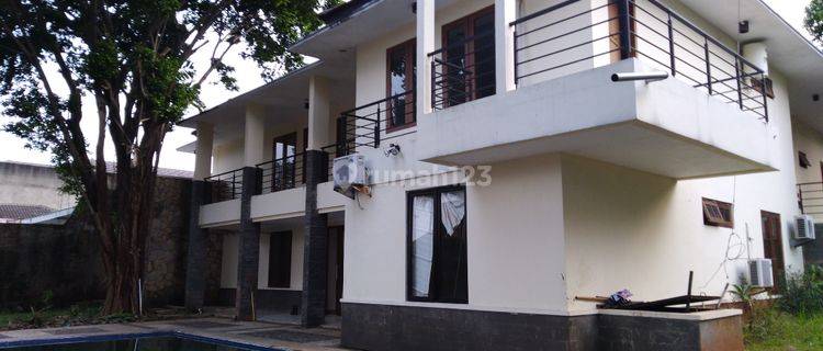 Big house at Kemang 1