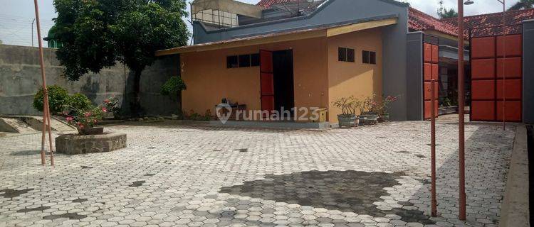 Dijual Rumah dan Tempat Usaha Strategis di Tanggul Jember 1