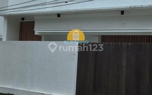 Rumah Eksklusif Full Smart Home Systen Siap Huni di Bukit Sari 1