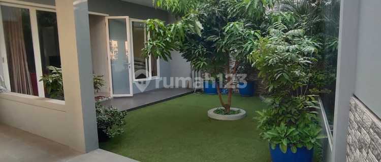Rumah Strategis Pinggir Jalan Dekat Pusat Kuliner Semarang Timur 1