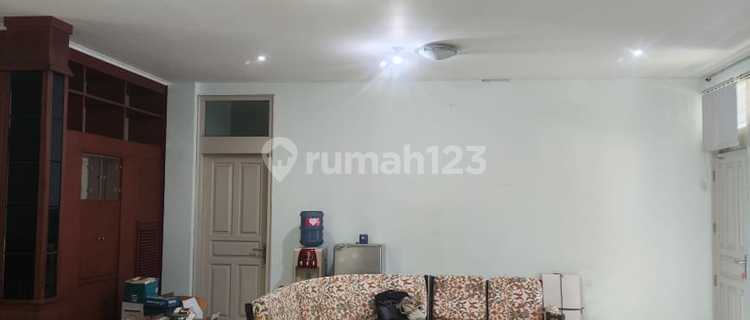 Disewakan Rumah 2 Lantai Siap Huni Min 2 Th Jl. Sinabung  1