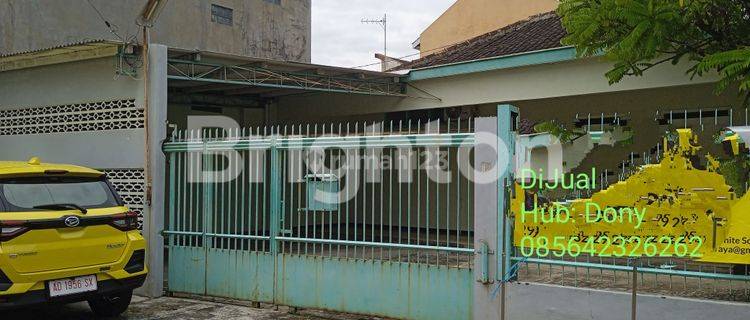 RUMAH BELAKANG PENJARA DEKAT BALAIKOTA SURAKARTA 1