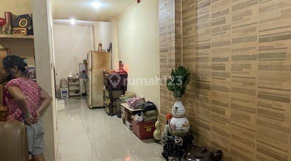 Rumah Bagus Cengkareng Indah 2 lantai ada carport 1