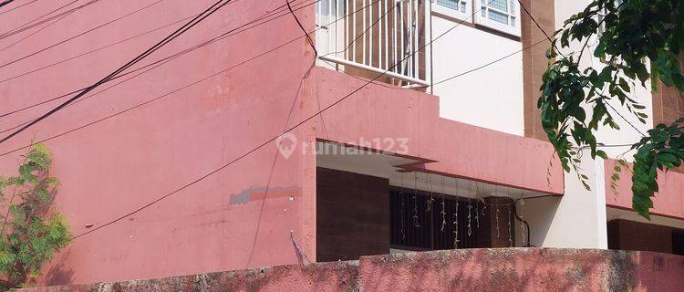 Rumah 2 Lantai Cengkareng Semi furnished  1