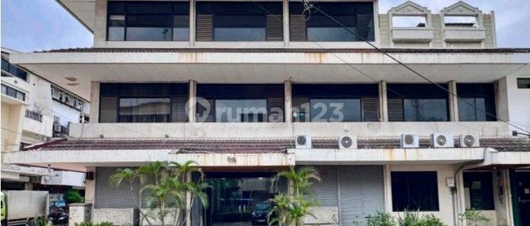 3-Story Shop House for Quick Sale in Taman Kebon Jeruk/Intercon 1