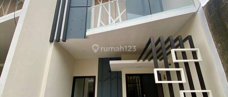 Rumah 2 Lantai Hanya Dp 50 Juta Dekat Kampus Petra Siwalankerto Jalan A. Yani  1