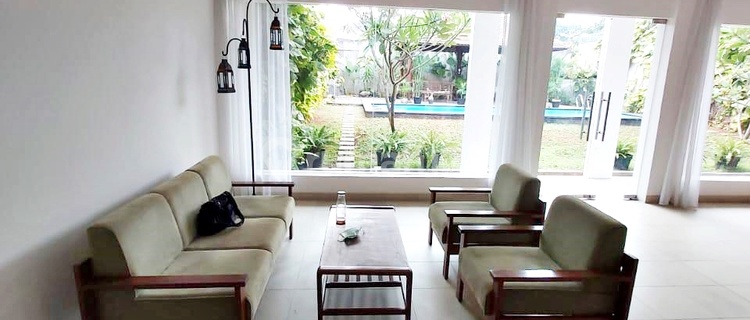 Nice and Spacious House with Strategic Location on Jl MPR Cilandak 1