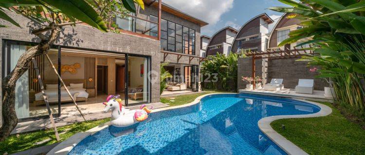 Embrace luxurious living in this spacious 4-bedroom villa located in Kerobokan 1