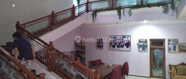 Dijual Rumah Mewah Pusat Kota  1