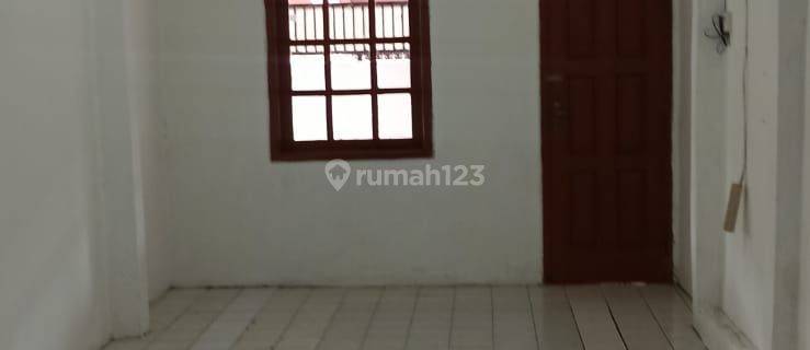 Disewakan Rumah di Pulogebang Permai 3 lantai 5KT, Cakung 004 1