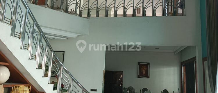 For Sale Strategic House in Petojo, Central Jakarta - Easy Access & Premium Location 015 1