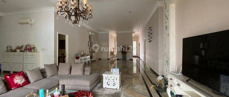 Rumah Siap Huni Di Pusat Kota Menteng Semi Furnished 1