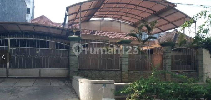 For Rent: City Center House in Kampung Kali 1