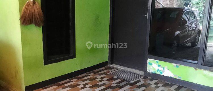 Disewakan Rumah Sederhana siap huni di Holis Permai 1