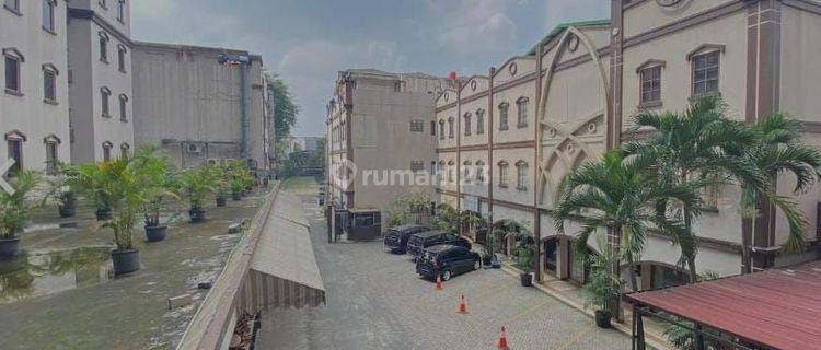 Dijual Apartemen The Majesty 2BR Semi Furnished 1