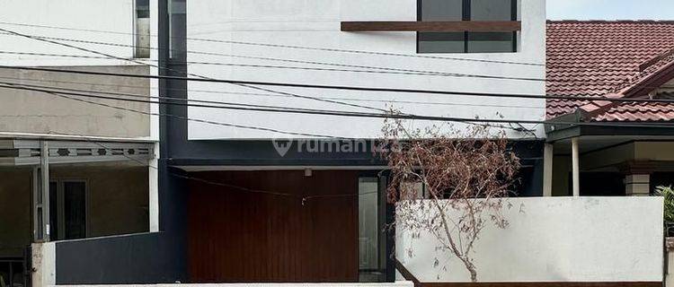 Dijual cepat Rumah 2 Lantai  industrial di Jurangmangu Bintaro  1