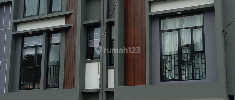 Rumah Tumbuh 3 Lantai Dekat Dengan Kantor Walikota  Tangsel 1