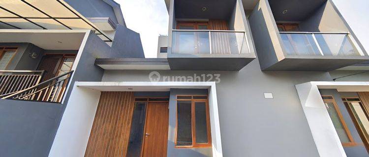 Dijual Rumah Cantik Siap Huni Dalam Komplek Villa Ubud Sariwangi 1