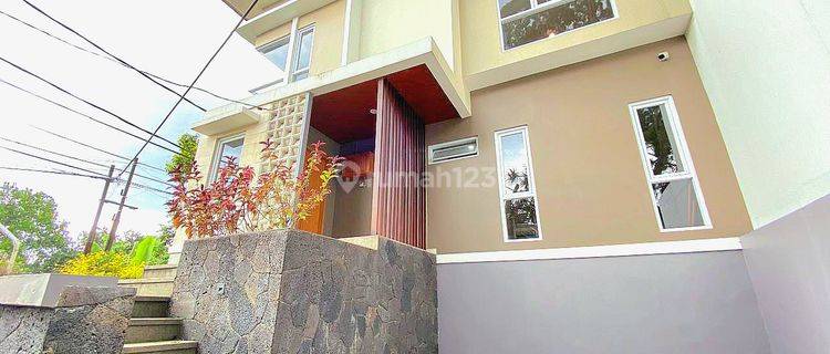 Dijual Rumah Cantik Baru Renovasi Lokasi Bagus Cigadung Bandung 1