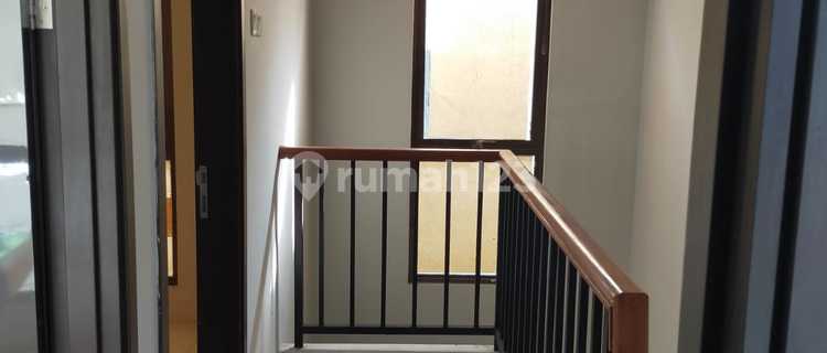 2-Story House Ready to Occupy at Callysta Residence Graha Raya 1
