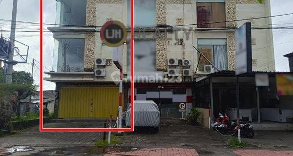 Shophouse for rent at Renon, strategic location, well maintained, only 5 minutes to Level 21 Mall Bali 1