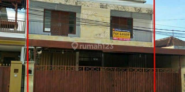 2-Storey Shophouse Ready to Use for Rent Near Gatot Subroto, Denpasar 1