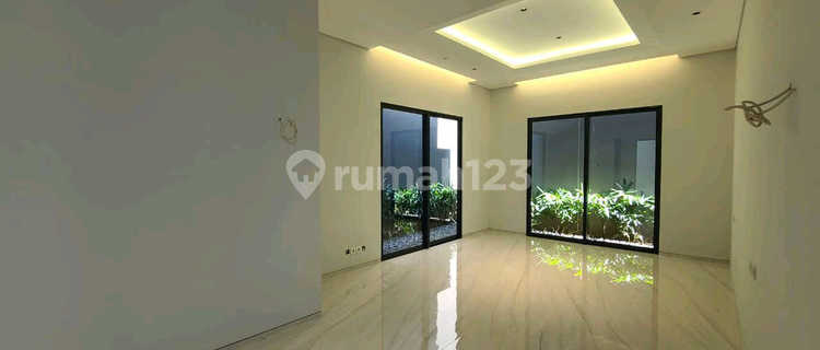 Nice House in Mediterania Golf Hill Surabaya Comfortable Ric.a292 1