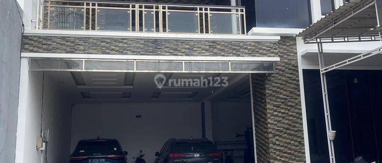 Rumah Mewah 2 Lantai Murah Tengah Kota Tangerang Full Furnished 1