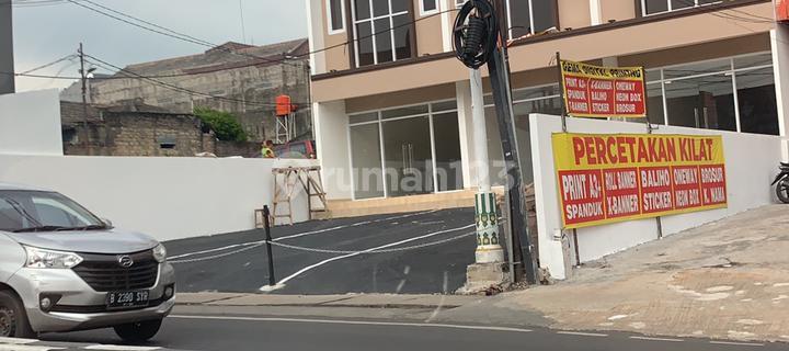 For Rent Strategic Shop House Ready to Occupy on Ciledug Raya 1